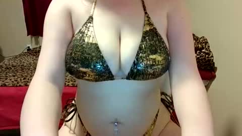 emilysparkss online show from April 24, 2026, 12:02 am