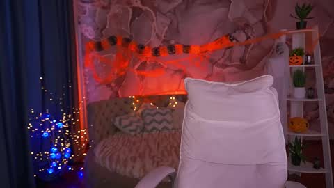  MY NAME IS Emily WELCOME EVERYONE I WILL BE HAPPY TO GIVE YOU WHAT YOU HAVE DREAMED OF FOR SO LONG online show from October 29, 2025, 7:10 am