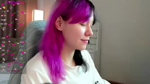 Snapshot of emilytrase chatting on June 29, 2026, 1:01 am Betty online show from June 29, 2026, 1:01 am