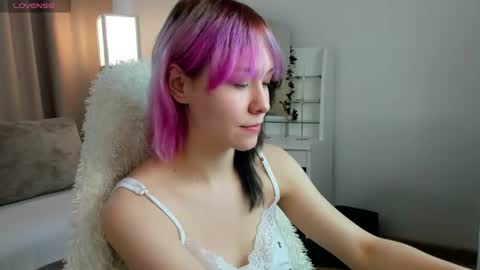 Snapshot of emilytrase chatting on July 10, 2026, 1:21 am Betty online show from July 10, 2026, 1:21 am