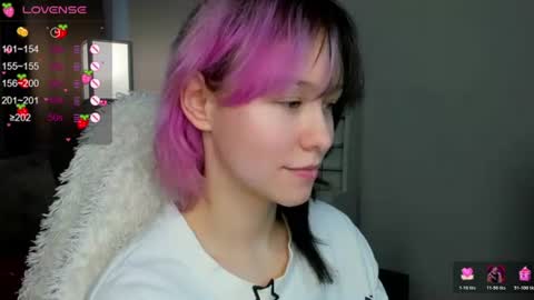 Snapshot of emilytrase chatting on July 17, 2026, 1:12 am Betty online show from July 17, 2026, 1:12 am