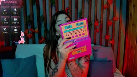 Emily online show from November 21, 2025, 1:26 am