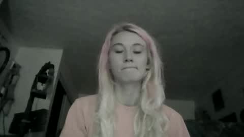 emilywarren296 online show from November 8, 2025, 2:50 pm