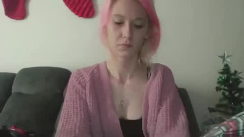 emilywarren296 online show from November 10, 2025, 5:34 pm