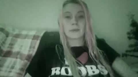 emilywarren296 online show from November 24, 2025, 3:17 am