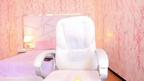 Emily  2200 - 600GMT-5 online show from May 30, 2026, 9:01 pm