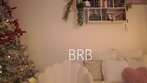 IG thickemmsss online show from December 14, 2024, 11:01 pm