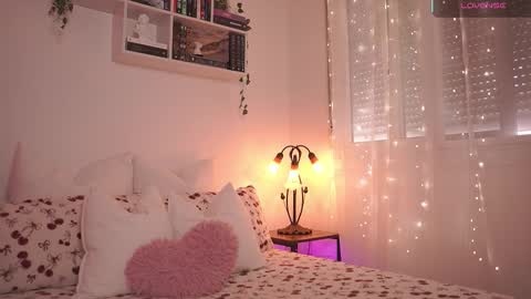 IG thickemmsss online show from October 5, 2025, 2:04 pm