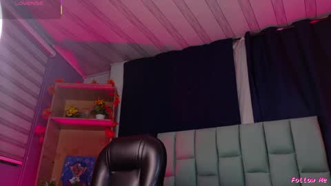 Emily  online show from April 17, 2026, 12:46 am