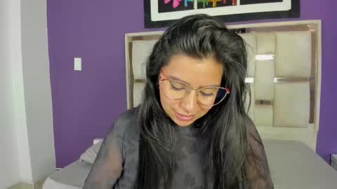 emilyy_cooperr online show from March 4, 2026, 12:11 pm