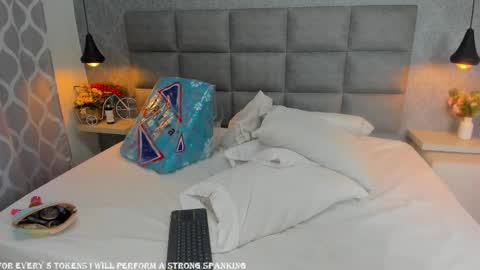 emilyy_r online show from February 6, 2026, 7:06 pm