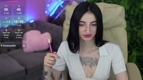 emilyymoon online show from June 10, 2026, 5:39 am