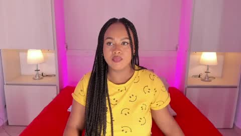 Snapshot of emilyystuart chatting on May 5, 2026, 3:36 am Emily online show from May 5, 2026, 3:36 am