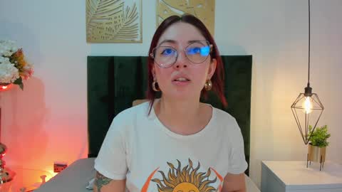 Emilyy Watson online show from December 29, 2024, 2:10 pm