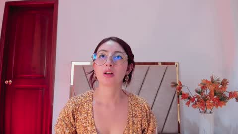 Emilyy Watson online show from January 30, 2025, 5:39 pm
