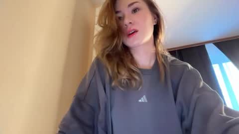 Nadya online show from April 25, 2026, 7:22 am