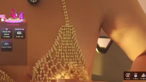 Snapshot of emitaa17228 chatting on December 20, 2025, 6:59 pm emma online show from December 20, 2025, 6:59 pm