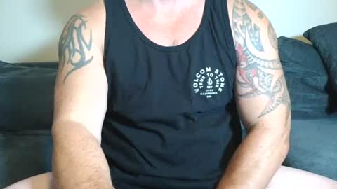 emk3mt3 online show from July 21, 2026, 8:33 pm