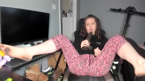 emliyjamesmjb online show from February 25, 2025, 11:44 pm