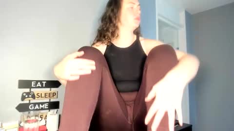 emliyjamesmjb online show from March 10, 2025, 11:53 am