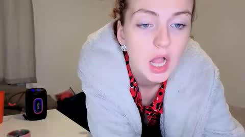 Snapshot of emliyjamesmjb chatting on December 13, 2025, 8:36 pm emliyjamesmjb online show from December 13, 2025, 8:36 pm