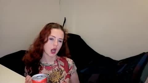 Snapshot of emliyjamesmjb chatting on December 17, 2025, 9:21 pm emliyjamesmjb online show from December 17, 2025, 9:21 pm