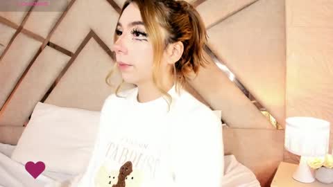 Snapshot of emma__copper chatting on June 2, 2026, 7:05 pm emaa online show from June 2, 2026, 7:05 pm