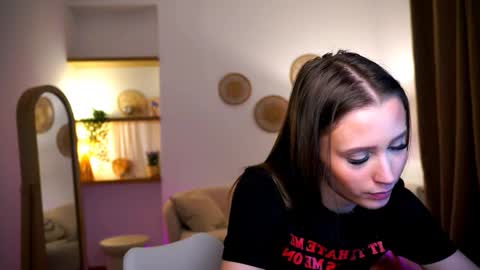 Your Emma online show from December 7, 2024, 5:26 am