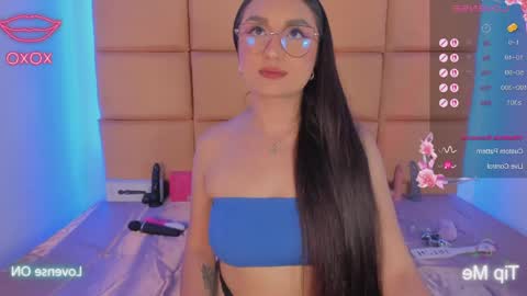 Snapshot of emma__js_ chatting on April 30, 2026, 8:15 pm emma__js_ online show from April 30, 2026, 8:15 pm
