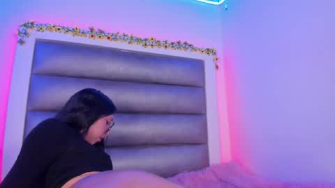 Snapshot of emma__js_ chatting on June 9, 2026, 5:52 am emma__js_ online show from June 9, 2026, 5:52 am
