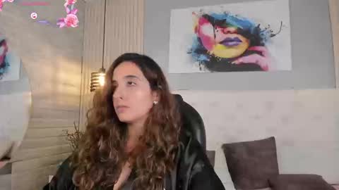 Emma online show from September 8, 2025, 4:06 pm