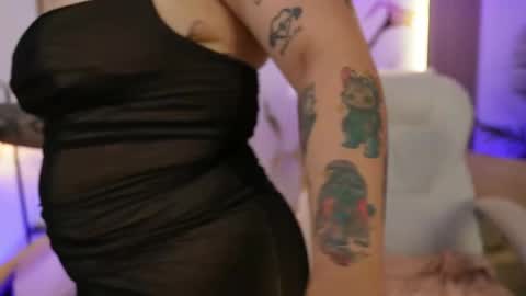 emma__walkerr_ online show from April 18, 2026, 7:07 pm