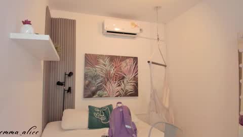 Alice online show from September 12, 2025, 12:05 pm