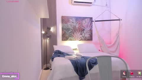 Alice online show from November 3, 2025, 12:06 pm