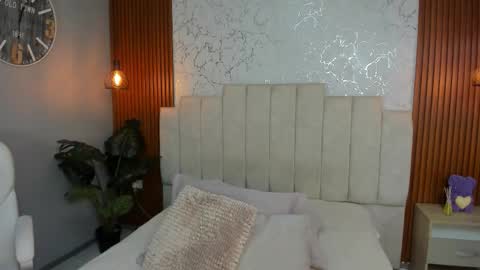 Emma  online show from March 13, 2026, 5:36 am