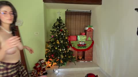 Emma online show from December 23, 2024, 5:32 pm