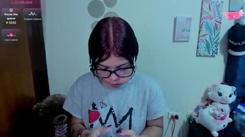 emma_boo_ online show from November 2, 2025, 3:36 pm