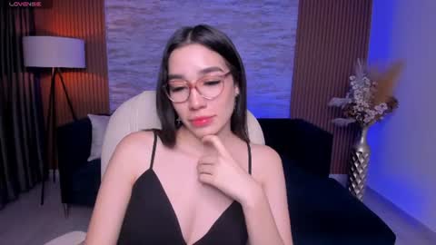 Snapshot of emma_caarter chatting on June 12, 2026, 3:38 am emma_caarter online show from June 12, 2026, 3:38 am