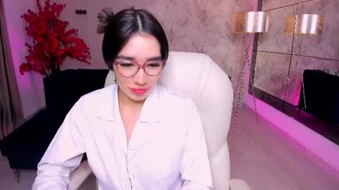 Snapshot of emma_caarter chatting on July 8, 2026, 3:11 am emma_caarter online show from July 8, 2026, 3:11 am