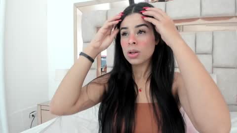 Emma Castillo online show from December 29, 2024, 4:19 pm