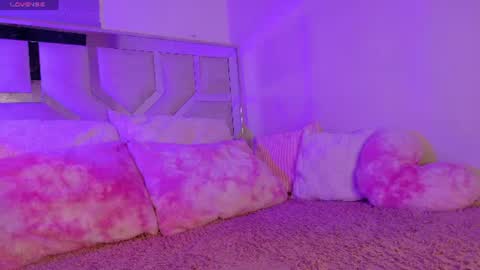 Snapshot of emma_clive chatting on July 26, 2026, 2:53 am Emma online show from July 26, 2026, 2:53 am