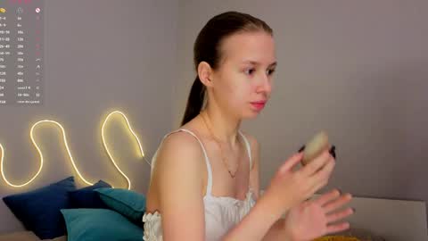 Emma online show from April 21, 2026, 1:29 am