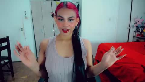 Snapshot of emma_diva chatting on June 15, 2026, 11:51 pm emma online show from June 15, 2026, 11:51 pm