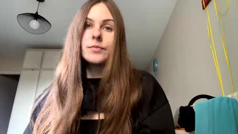 emma_just online show from February 15, 2025, 12:43 pm