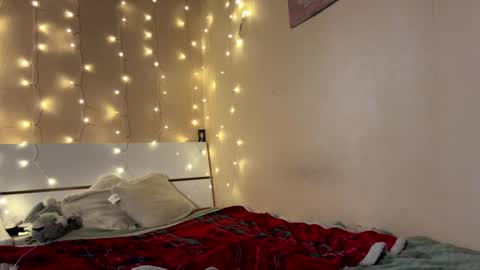 emma_just online show from February 18, 2025, 2:59 pm