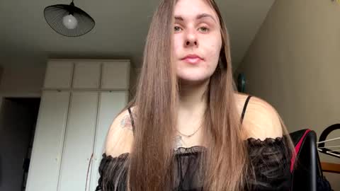 emma_just online show from March 12, 2025, 7:57 am