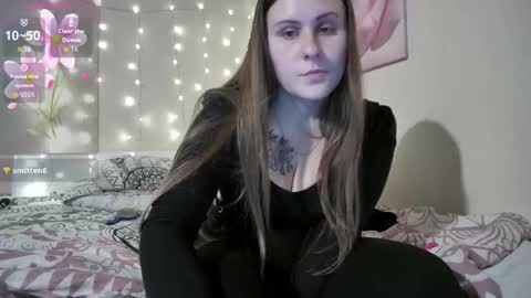 emma_just online show from October 15, 2025, 7:36 pm