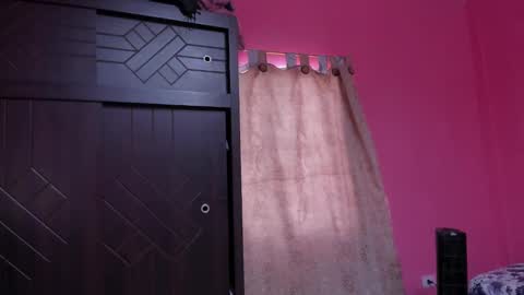 whises lits        online show from January 25, 2025, 1:19 pm