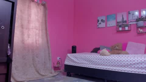 whises lits        online show from February 4, 2025, 1:16 pm