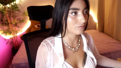 Emma online show from April 9, 2026, 10:15 pm